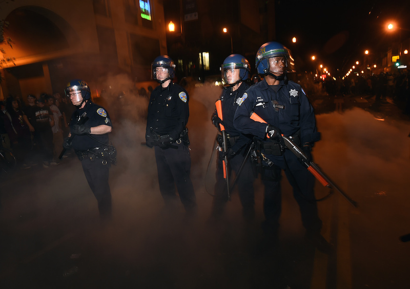 Illustration for article titled San Francisco Brings Fire And Fistfights To World Series Celebrations